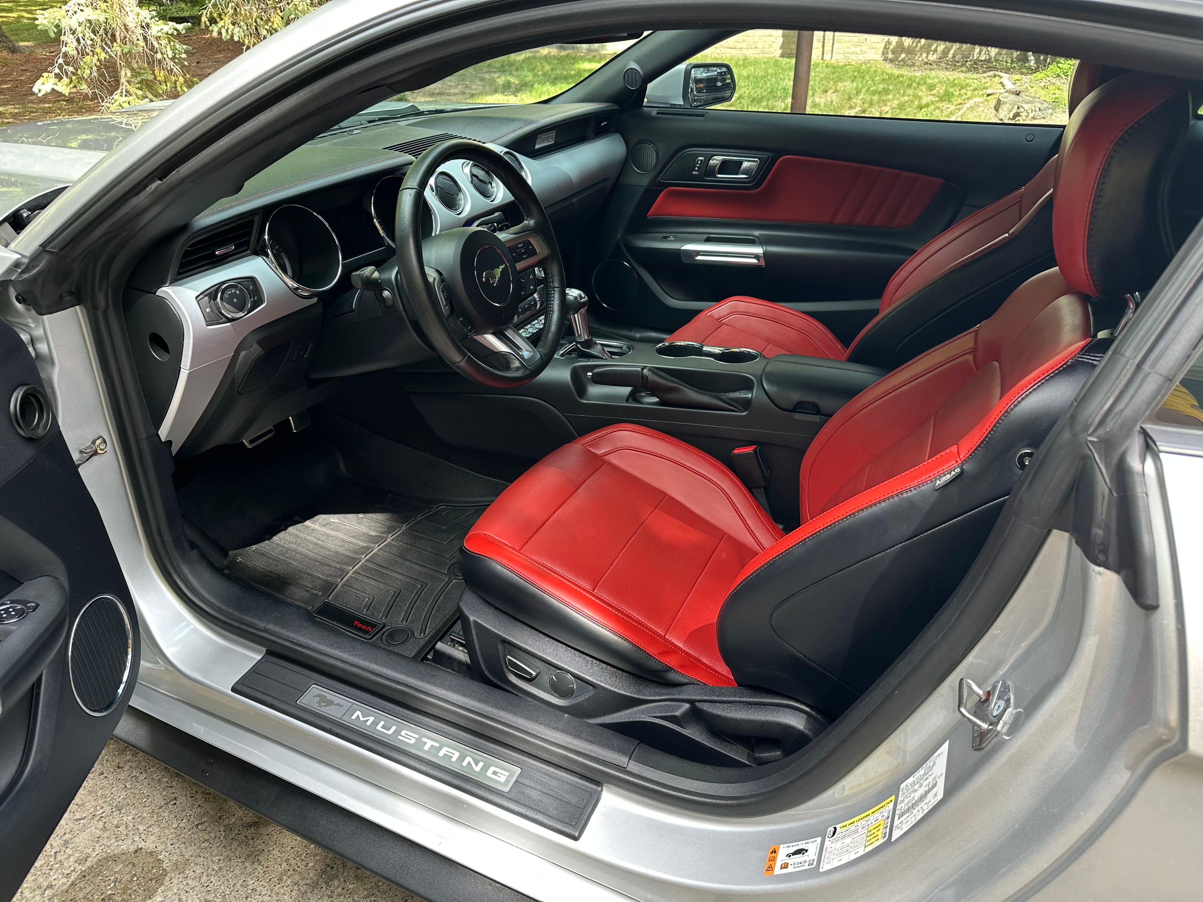 Used 2016 Ford Mustang GT Premium RWD image 13