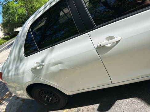 Used 2012 Toyota Yaris Sedan FWD image 4