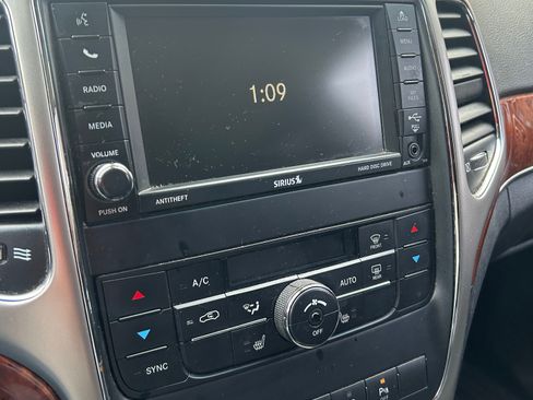 Used 2012 Jeep Grand Cherokee Limited image 13