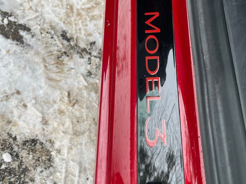 Used 2018 Tesla Model 3 Long Range image 6