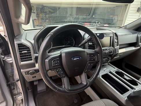 Used 2015 Ford F150 XLT w/ Equipment Group 302A Luxury AWD/4WD image 17