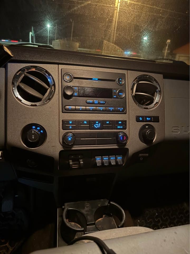 Used 2012 Ford F350 XLT w/ XLT Interior Pkg AWD/4WD image 5