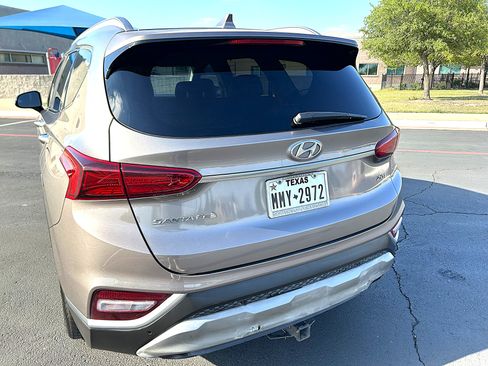 Used 2019 Hyundai Santa Fe Limited image 6