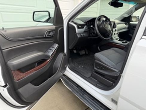 Used 2018 GMC Yukon SLE w/ SLE Value Package image 13