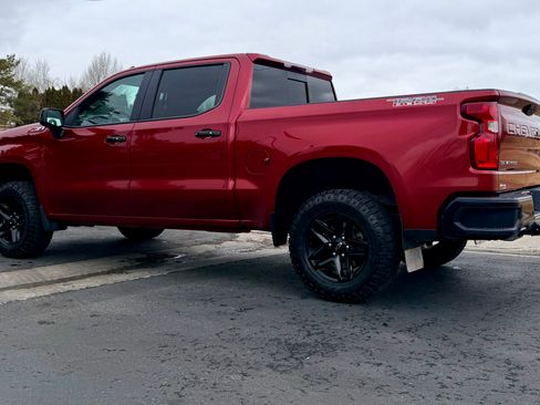 Used 2019 Chevrolet Silverado 1500 LT Trail Boss image 4