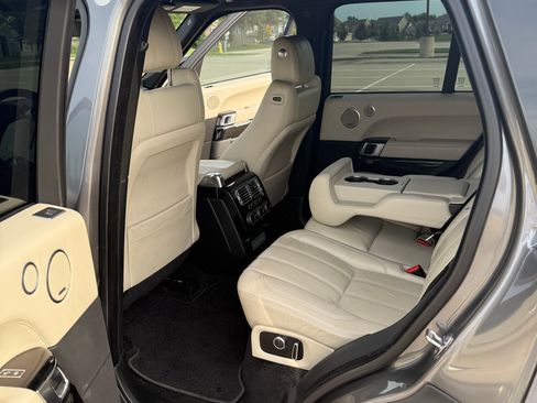 Used 2017 Land Rover Range Rover HSE image 26