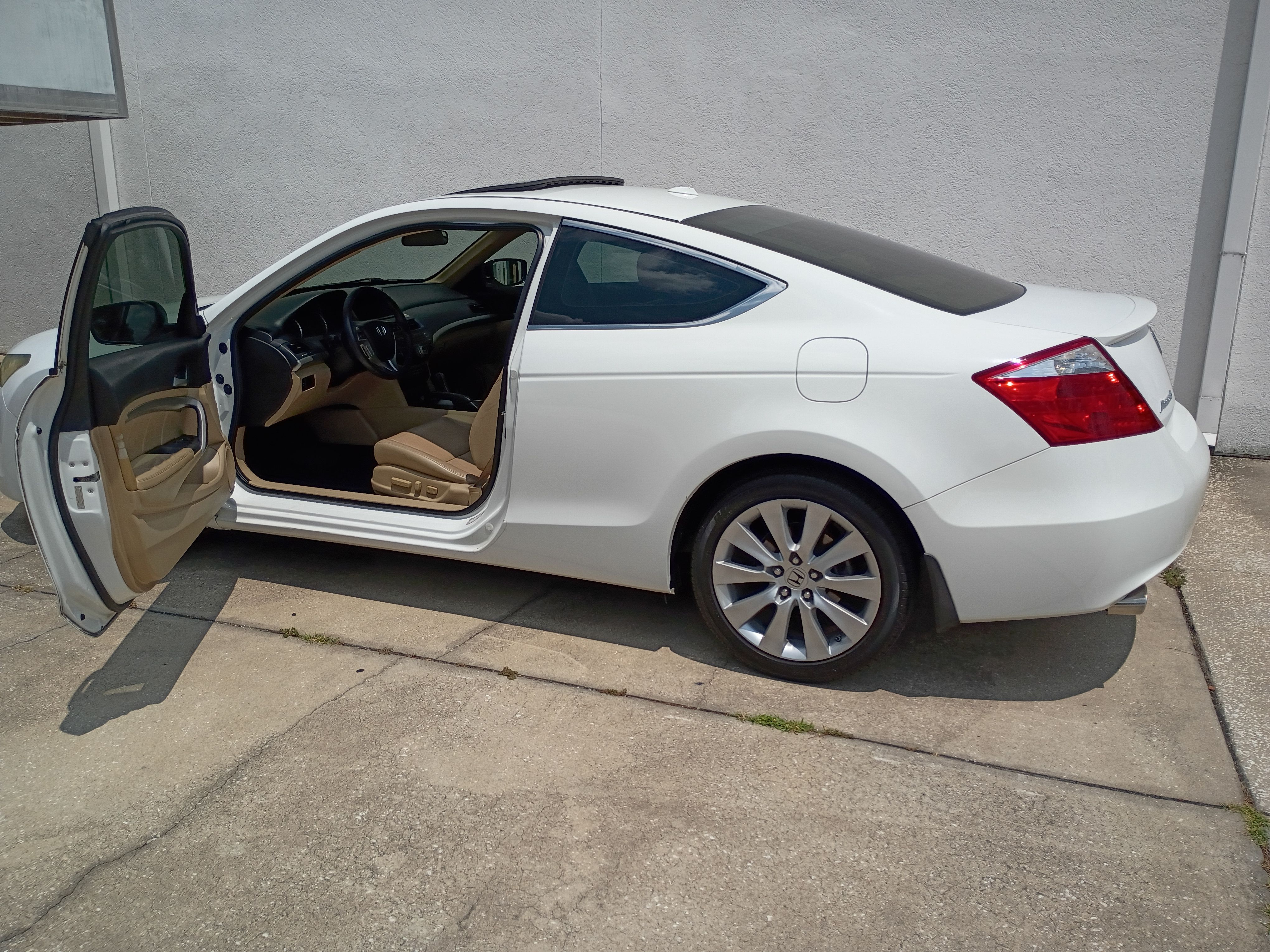 Used 2010 Honda Accord EX-L image 31