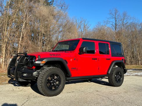 Used 2024 Jeep Wrangler Unlimited Sport image 8