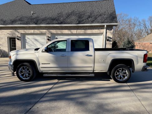 Used 2014 GMC Sierra 1500 SLT w/ SLT Crew Cab Value Package image 2