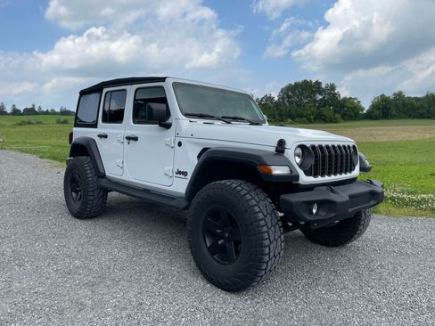 Used 2024 Jeep Wrangler Unlimited Sport AWD/4WD image 1