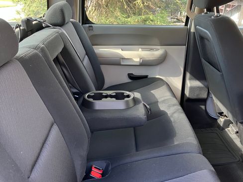 Used 2013 Chevrolet Silverado 2500 W/T AWD/4WD image 6