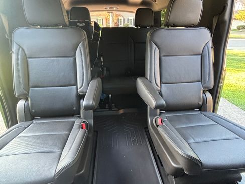 Used 2021 GMC Yukon XL Denali AWD/4WD image 17