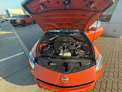Used 2024 Nissan Z Performance w/ Heritage Edition image 6
