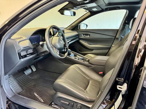 Used 2024 Honda Accord Sport image 9