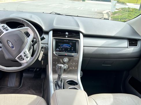 Used 2013 Ford Edge SEL FWD image 9