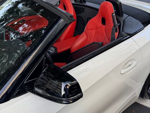 Used 2022 BMW Z4 M40i w/ Premium Package RWD image 16