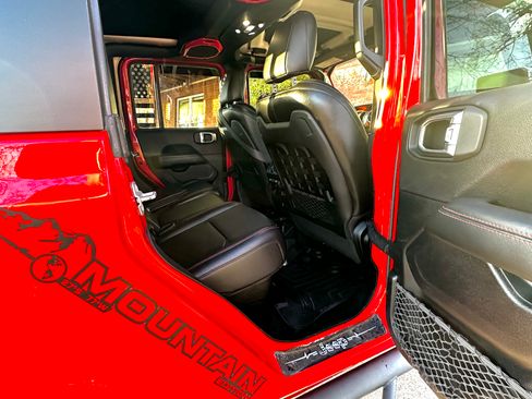 Used 2020 Jeep Gladiator Rubicon image 13