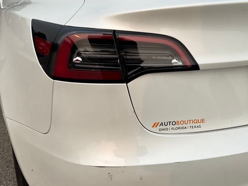 Used 2023 Tesla Model 3 Standard Range RWD image 8
