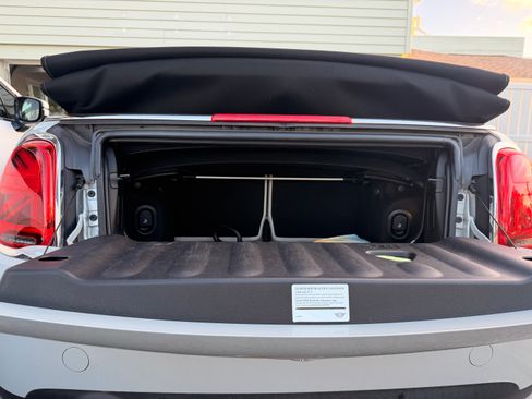 Used 2019 MINI Cooper Convertible w/ Premium Package image 18