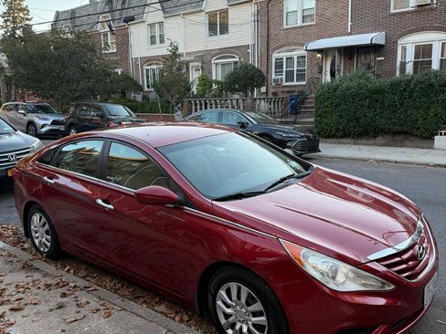 Used 2011 Hyundai Sonata GLS FWD image 9