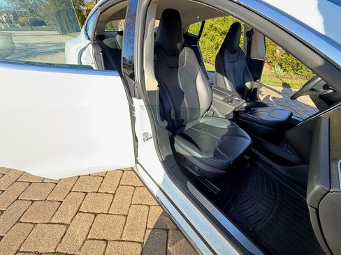 Used 2014 Tesla Model S image 29