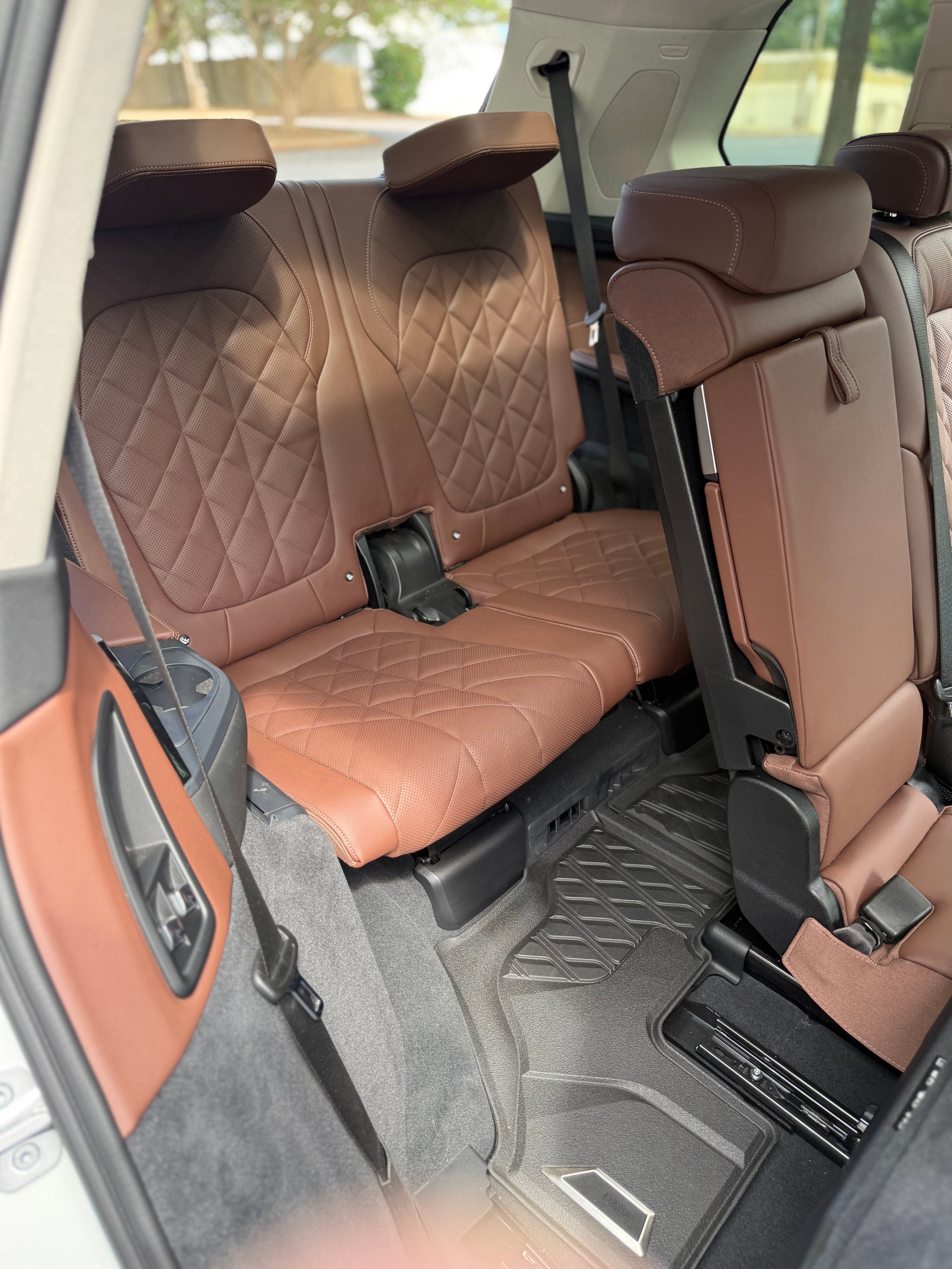 Used 2023 BMW X7 xDrive40i w/ Executive Package AWD/4WD image 12