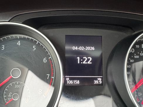 Used 2017 Volkswagen Golf Alltrack SE image 2