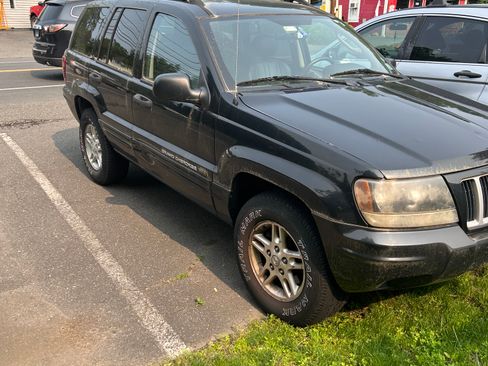Used 2004 Jeep Grand Cherokee Laredo w/ Cold Weather Group image 2