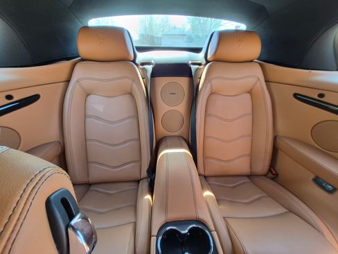Used 2017 Maserati GranTurismo Convertible image 12