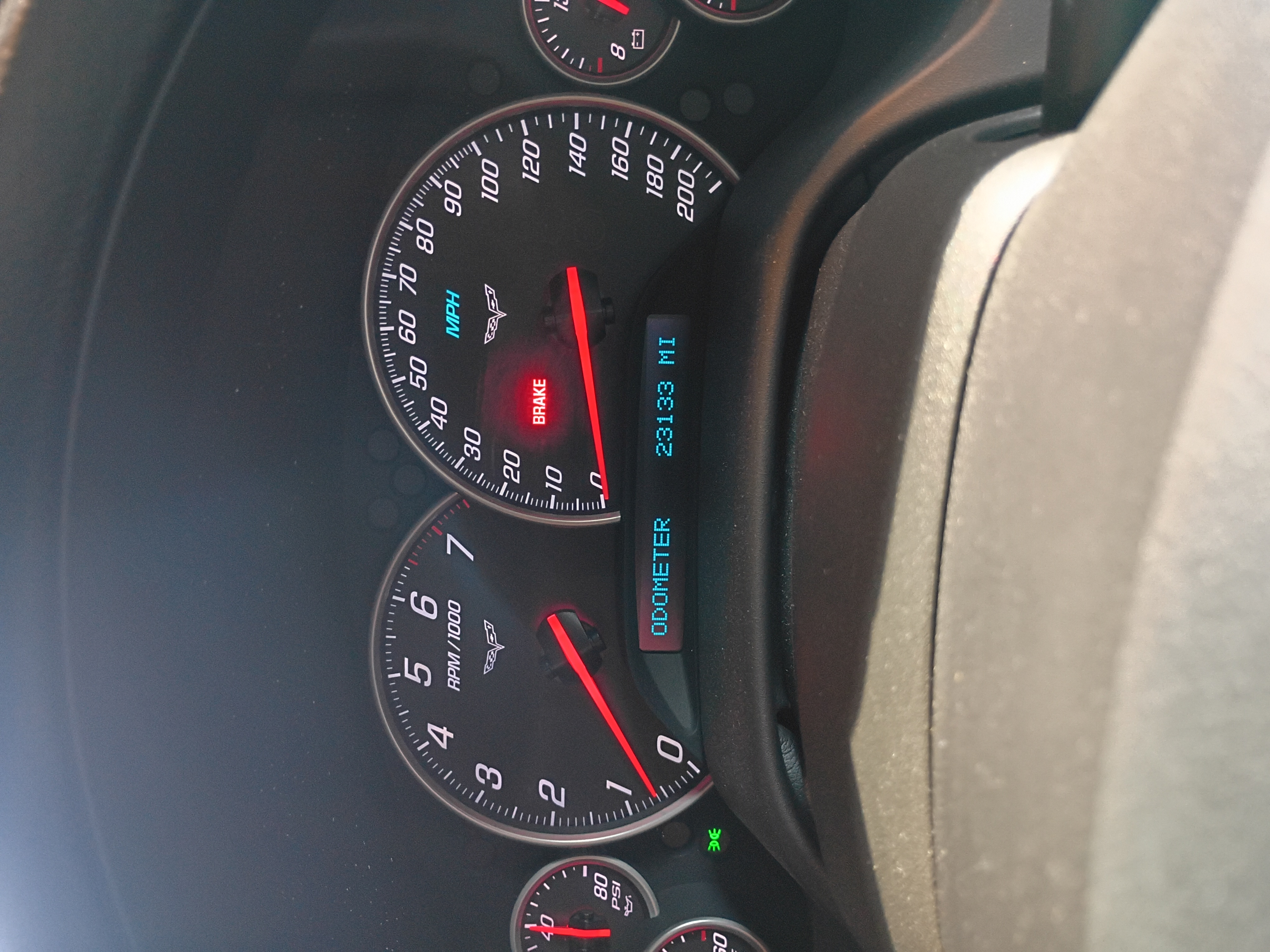 Used 2010 Chevrolet Corvette Coupe w/ 1LT RWD image 8
