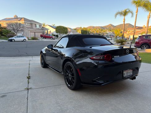 Used 2023 MAZDA MX-5 Miata Club w/ Brembo/BBS Recaro Package RWD image 5