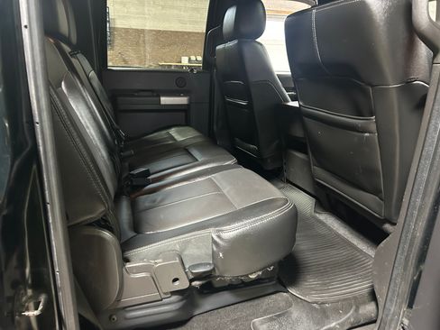 Used 2015 Ford F350 Lariat w/ Lariat Interior Package image 11