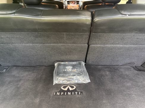 Used 2011 INFINITI QX56 4WD w/ Theater Pkg image 8