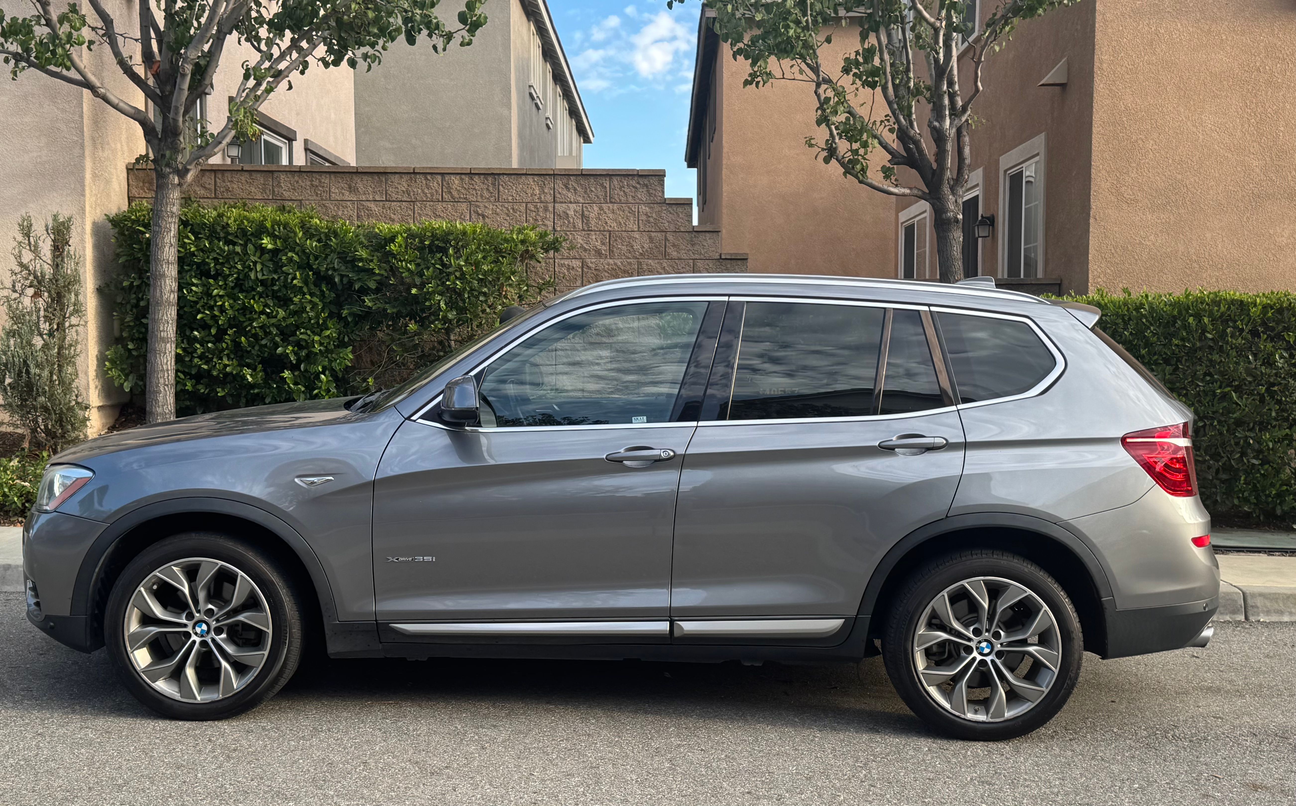 Used 2017 BMW X3 xDrive35i AWD/4WD image 1
