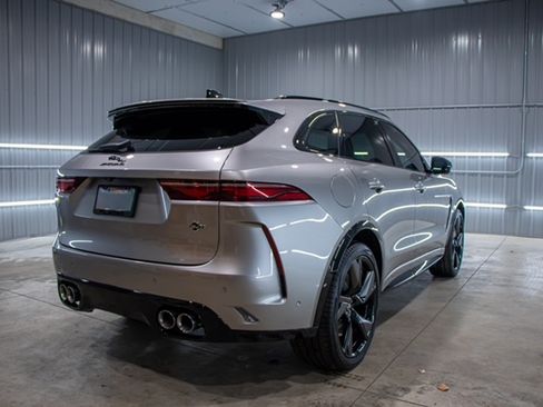 Used 2025 Jaguar F-PACE SVR 575 Edition image 28