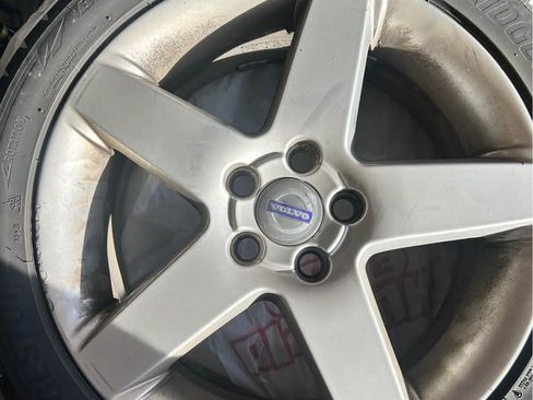 Used 2010 Volvo S40 T5 R-Design image 11