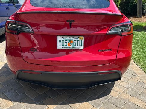 Used 2023 Tesla Model Y Performance AWD/4WD image 4