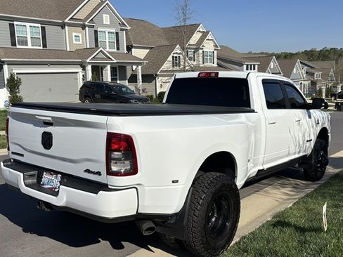 Used 2022 RAM 3500 Big Horn w/ Night Edition image 12