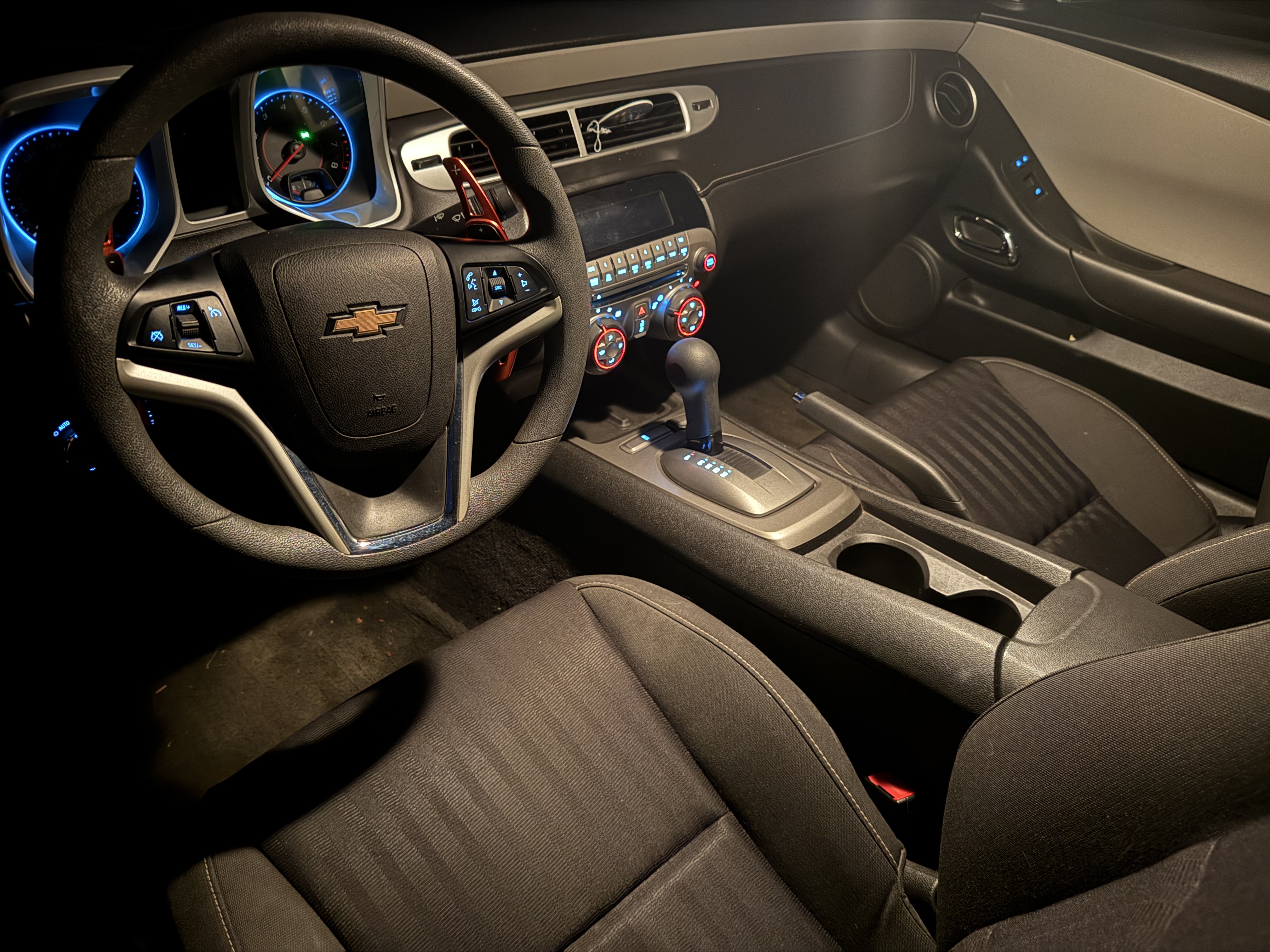 Used 2015 Chevrolet Camaro LS RWD image 9