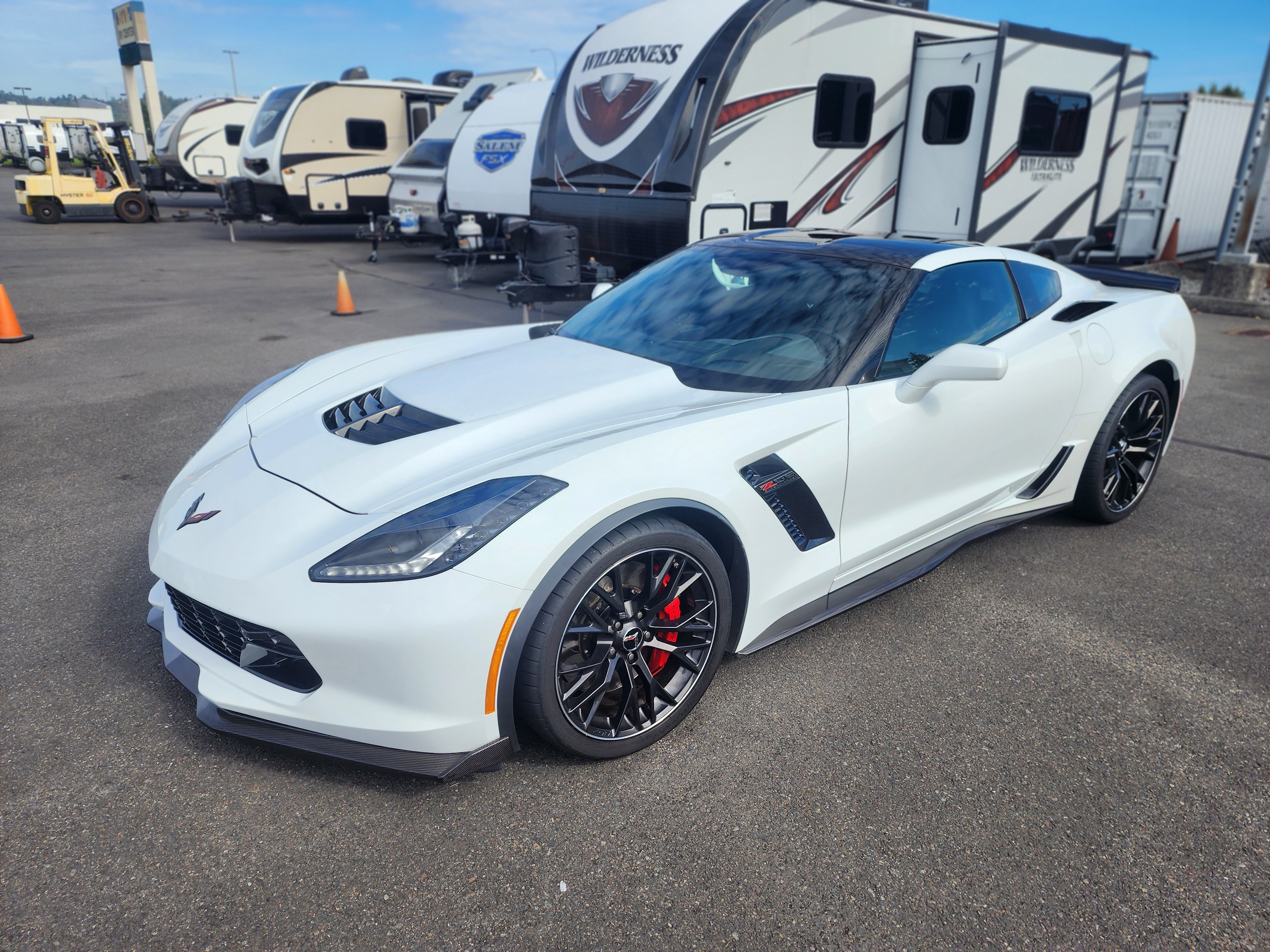 Used 2016 Chevrolet Corvette Z06 w/ 3LZ Preferred Equipment Group RWD image 1