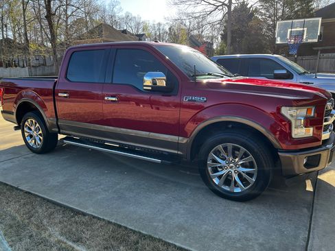 Used 2015 Ford F150 Lariat w/ Equipment Group 502A Luxury image 10