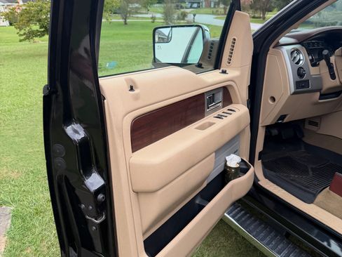Used 2013 Ford F150 King Ranch w/ King Ranch Luxury Pkg AWD/4WD image 13