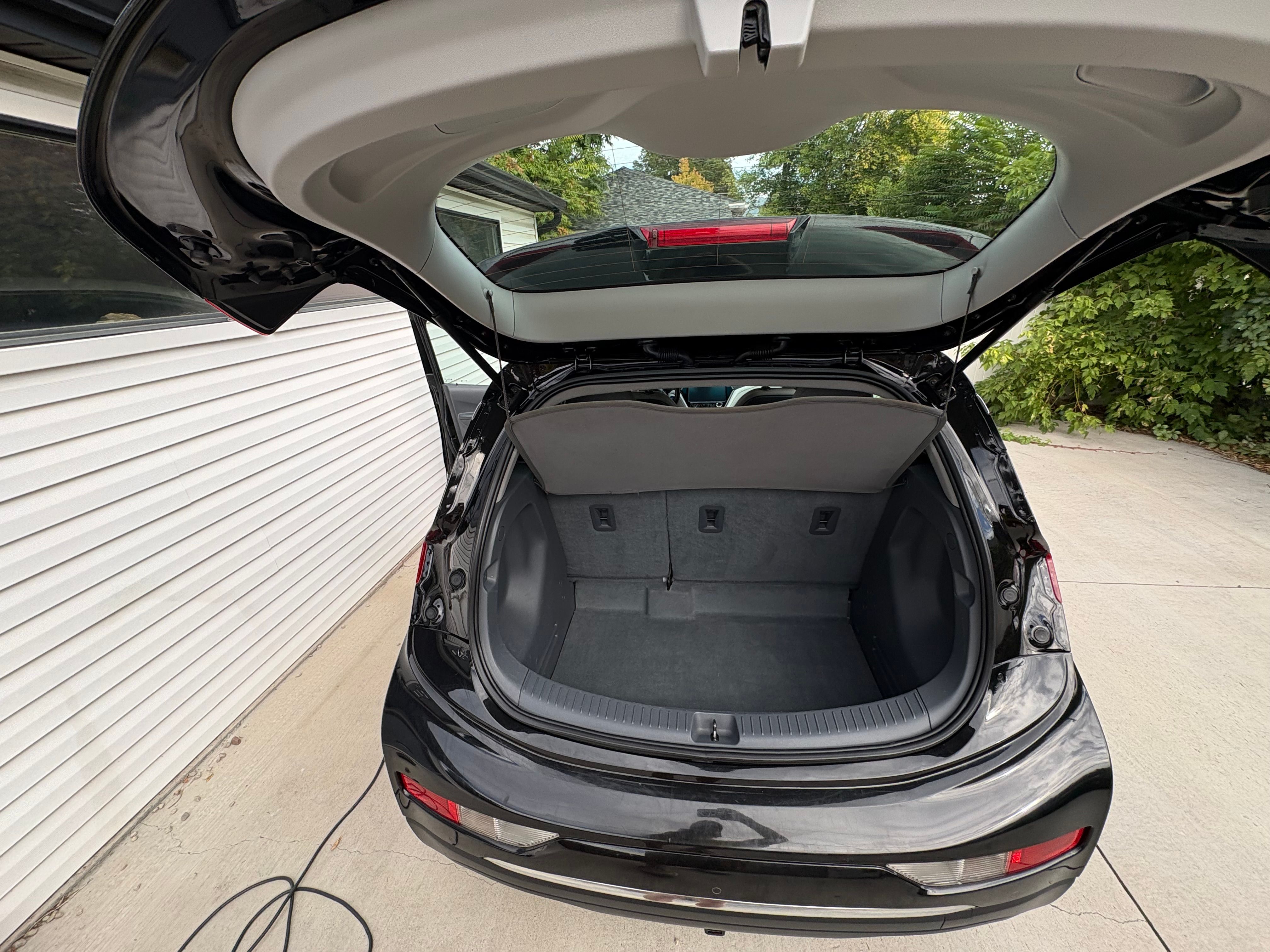 Used 2017 Chevrolet Bolt LT FWD image 19