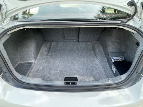 Used 2011 BMW 328i xDrive Sedan image 12