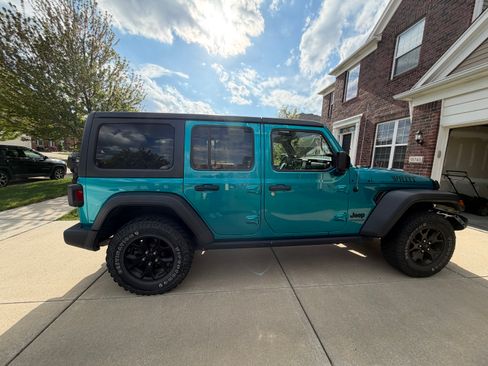 Used 2020 Jeep Wrangler Unlimited Sport AWD/4WD image 5