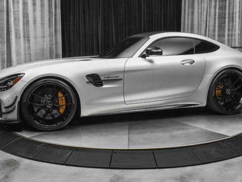 Used 2020 Mercedes-Benz AMG GT R image 19