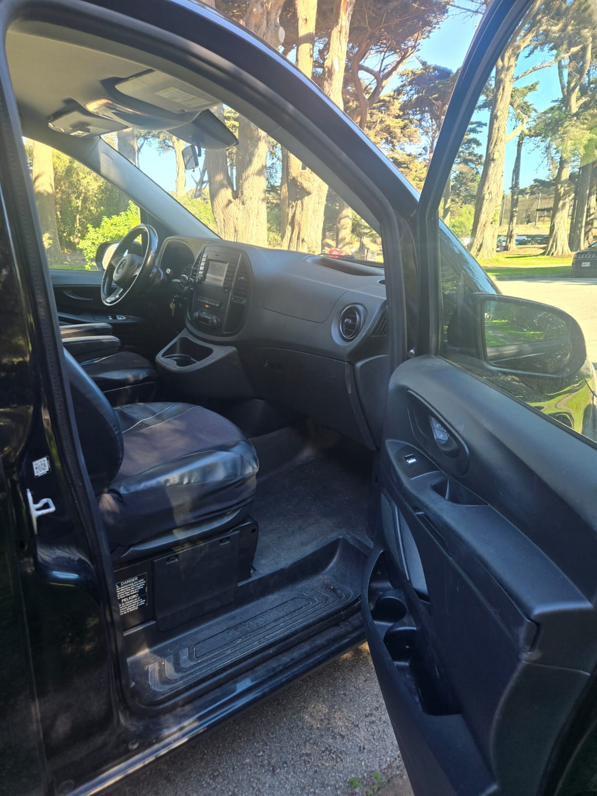 Used 2018 Mercedes-Benz Metris Passenger image 8