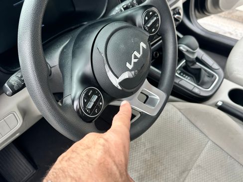 Used 2023 Kia Soul LX FWD image 18