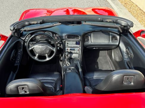 Used 1999 Chevrolet Corvette Convertible w/ Memory Pkg image 10