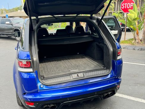 Used 2017 Land Rover Range Rover Sport SVR image 10